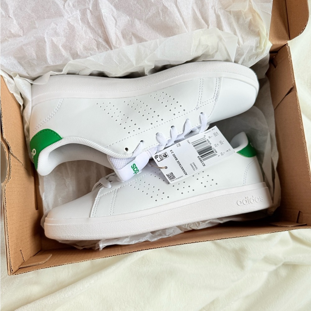 ADVANTAGE BASE 2.0 SHOES Big kids size 4 white/Green - Picture 2 of 10